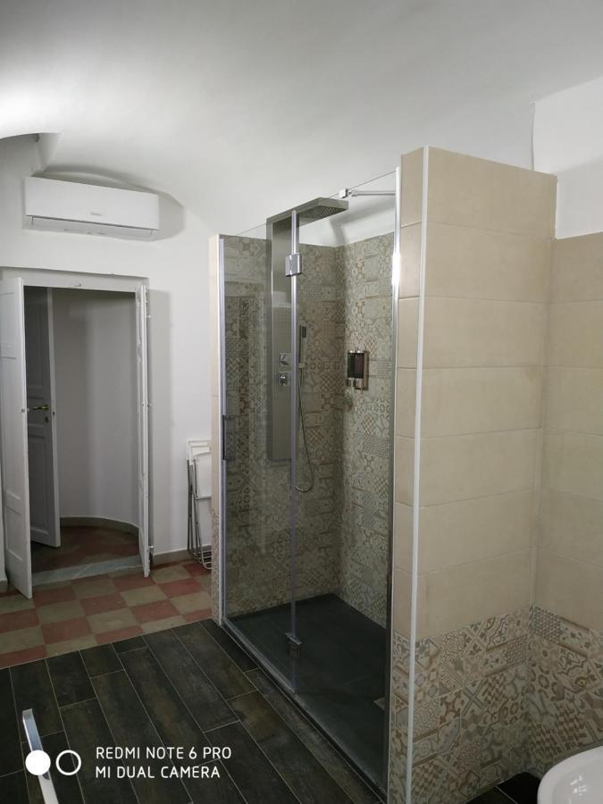 Le Suite Del Teatro Cucinino Privato Tarento Exterior foto